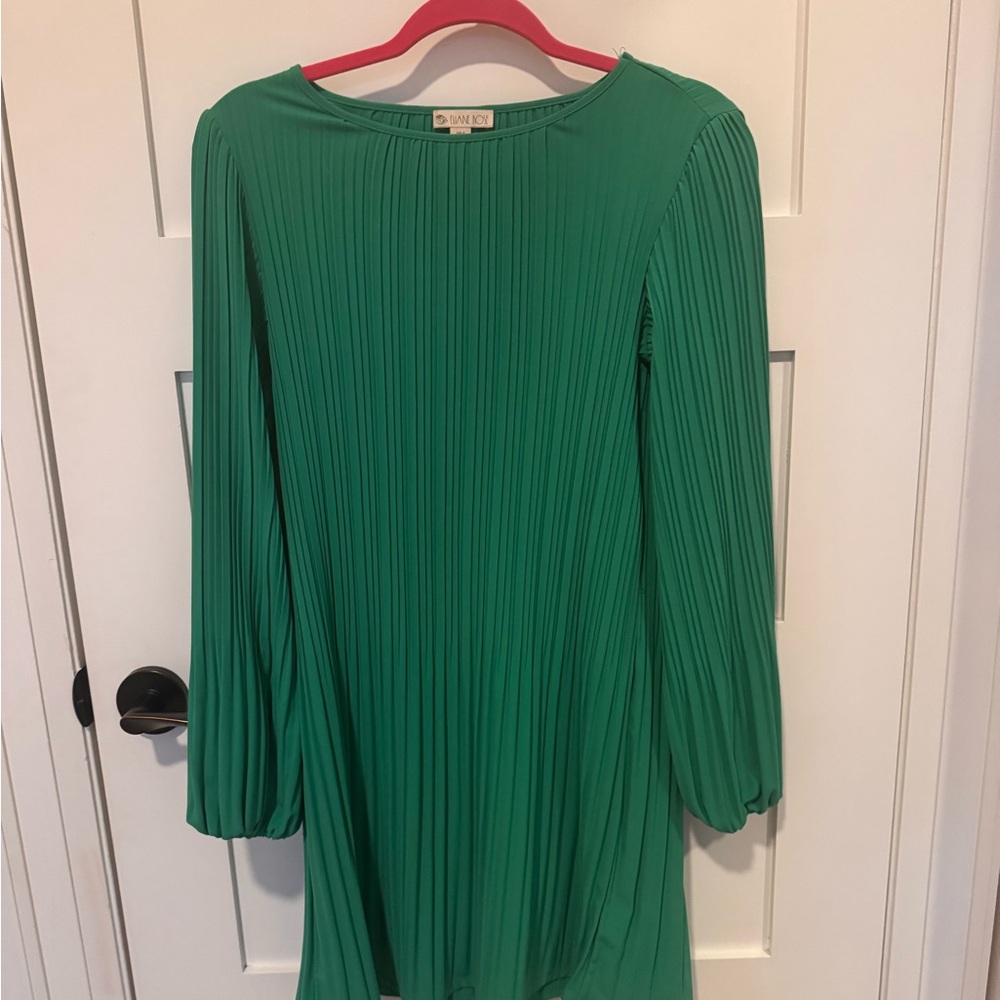 Elegant Green Long Sleeve Dress